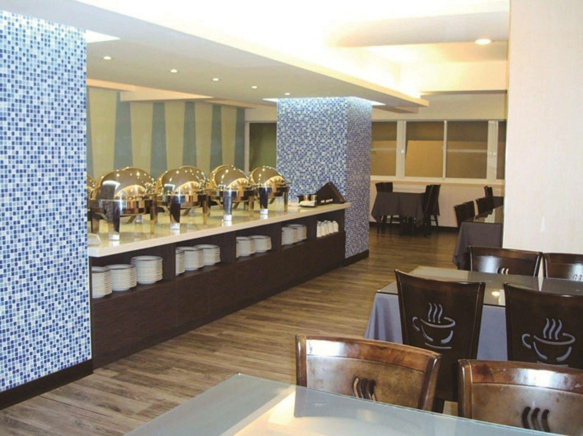 Fish Hotel Kaohsiung Esterno foto