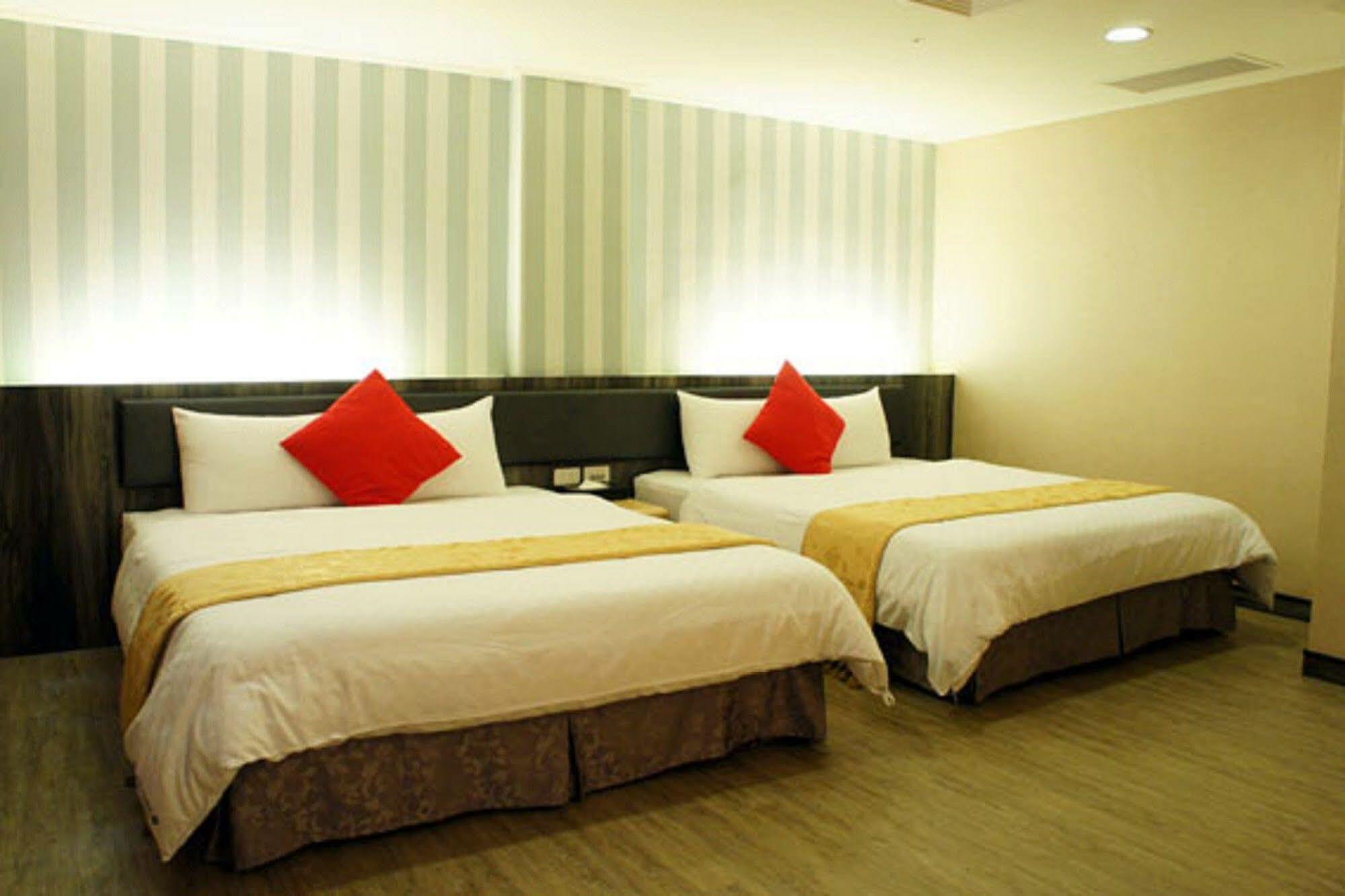 Fish Hotel Kaohsiung Esterno foto